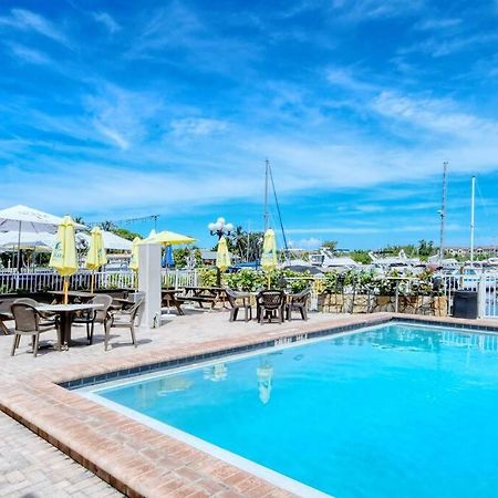 Апартаменти Waterfront, Pool, Tiki Bar & Grill, Gym, Location! Сарасота Екстер'єр фото