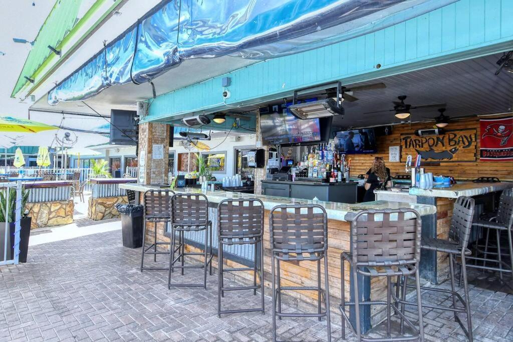 Апартаменти Waterfront, Pool, Tiki Bar & Grill, Gym, Location! Сарасота Екстер'єр фото